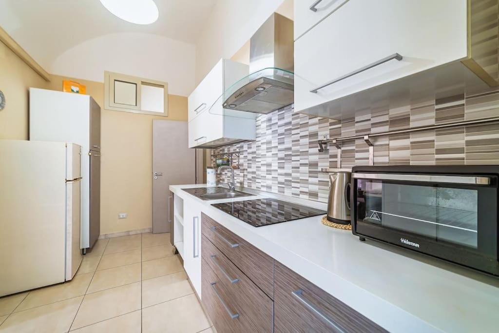 Centro- Benedettini'S Apartament Catania Luaran gambar